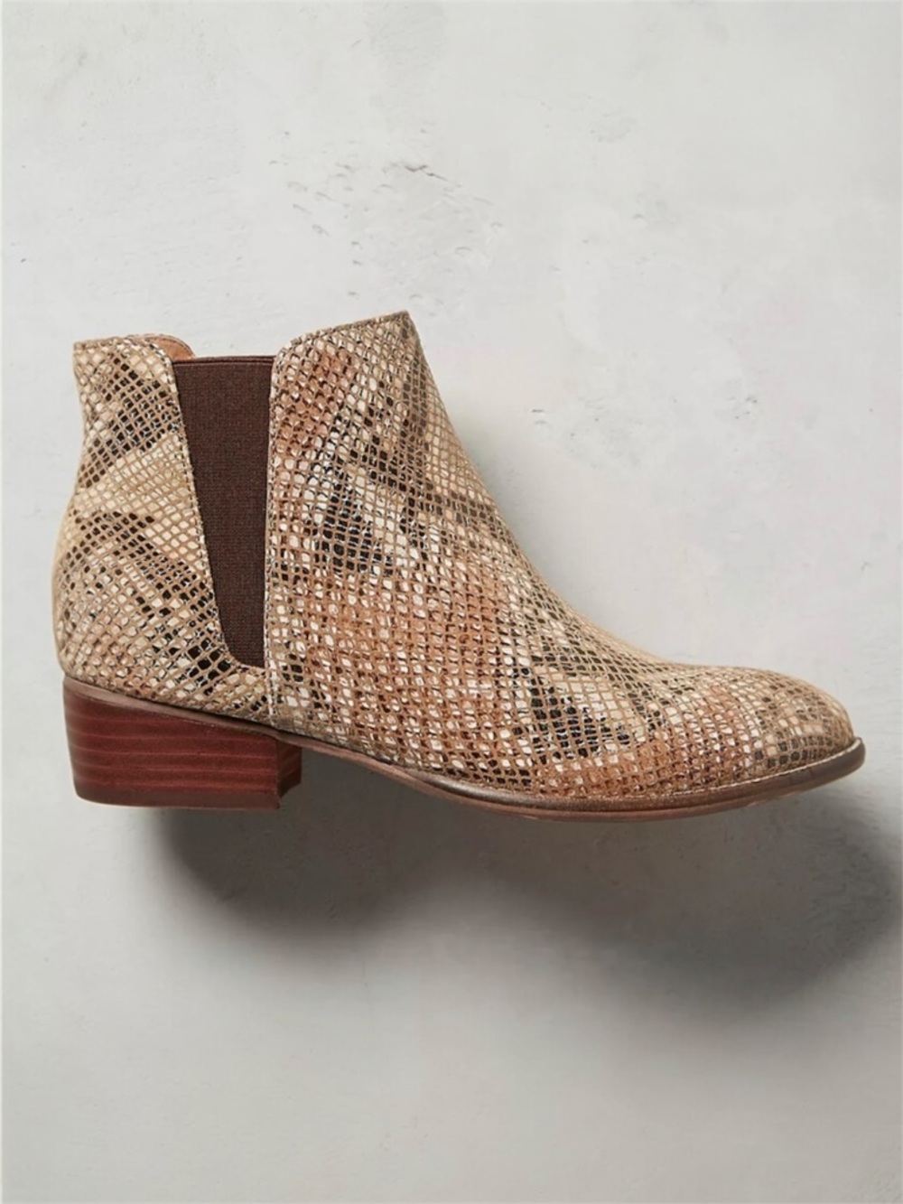 Anthropologie Seychelles Wake Chelsea Ankle Boot in Snakeskin Sz 8 1/2
